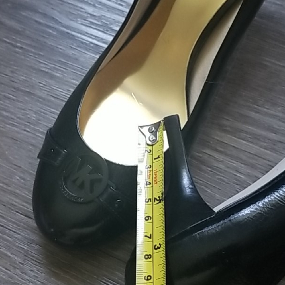 MICHAEL KORS PUMPS Size 10 - Picture 9 of 9